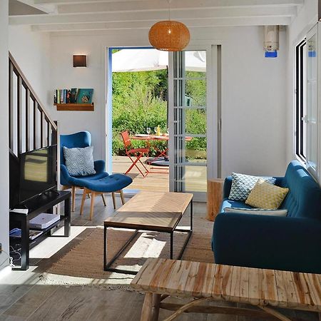 Pretty Breton Holiday Home In A Top Location Plougasnou Exterior photo